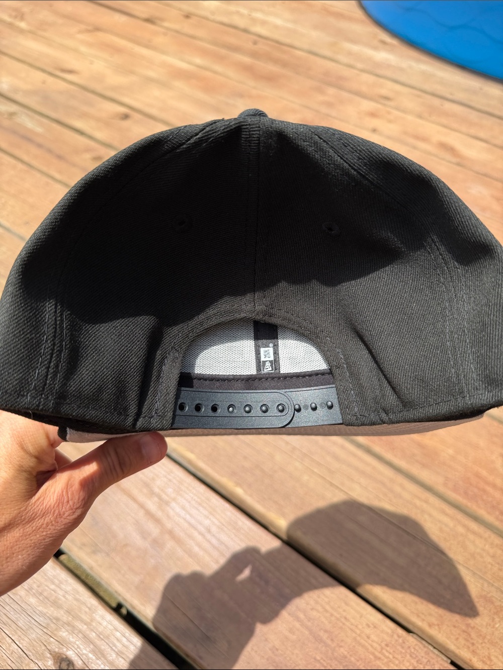 New Era  Black LA Dodgers Cap with White Logo SnapBack - Picture 5 of 5
